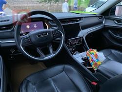 جیپ گراند شیرۆکی